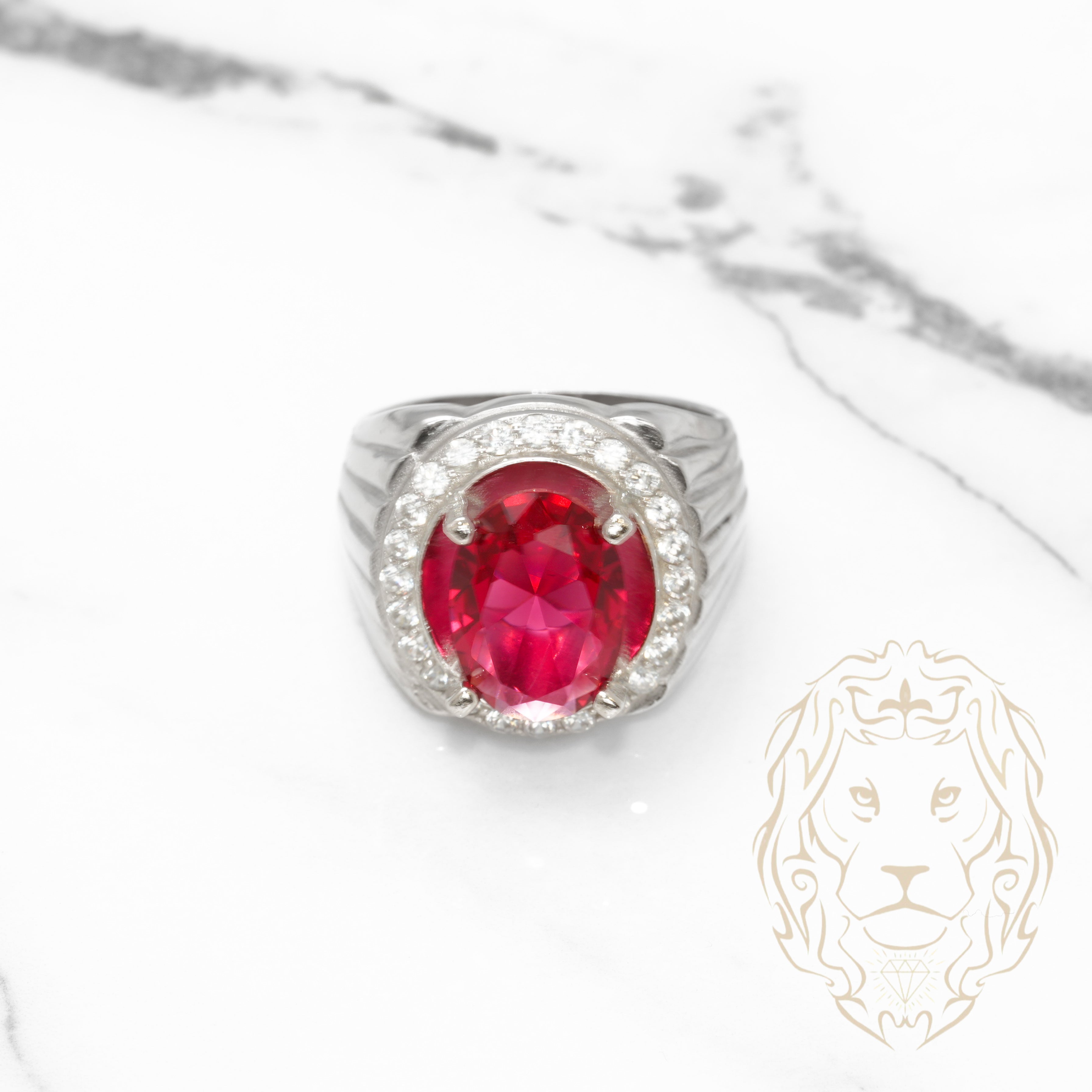 Bague En Argent Sterling Avec Pierre Rouge Ovale - Occasion - Style Classique - Usure Normale Du Temps