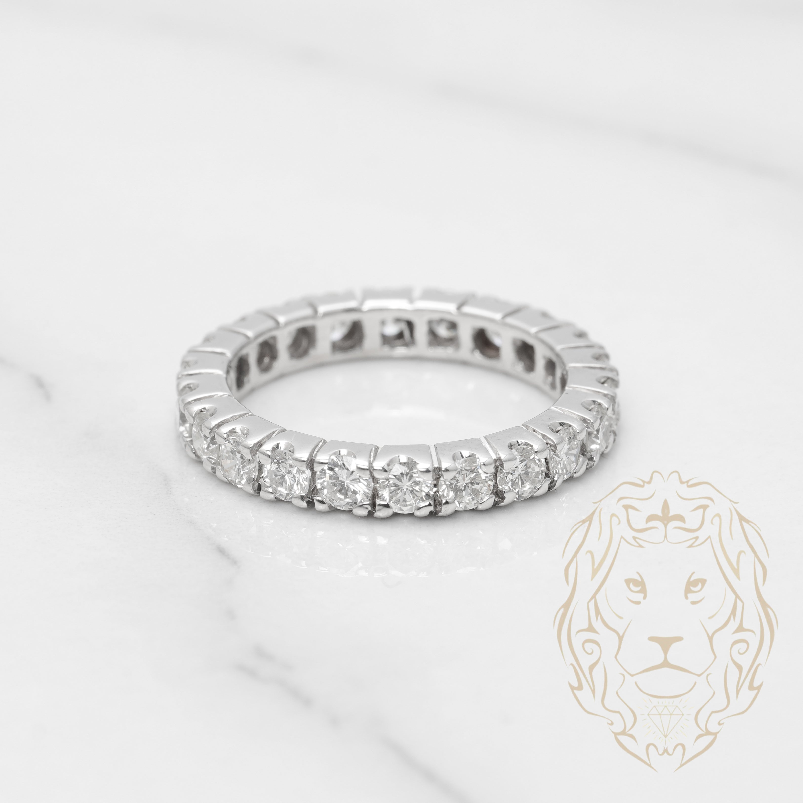 Bague Or 14K blanc éternité sertie de diamants naturels coupe