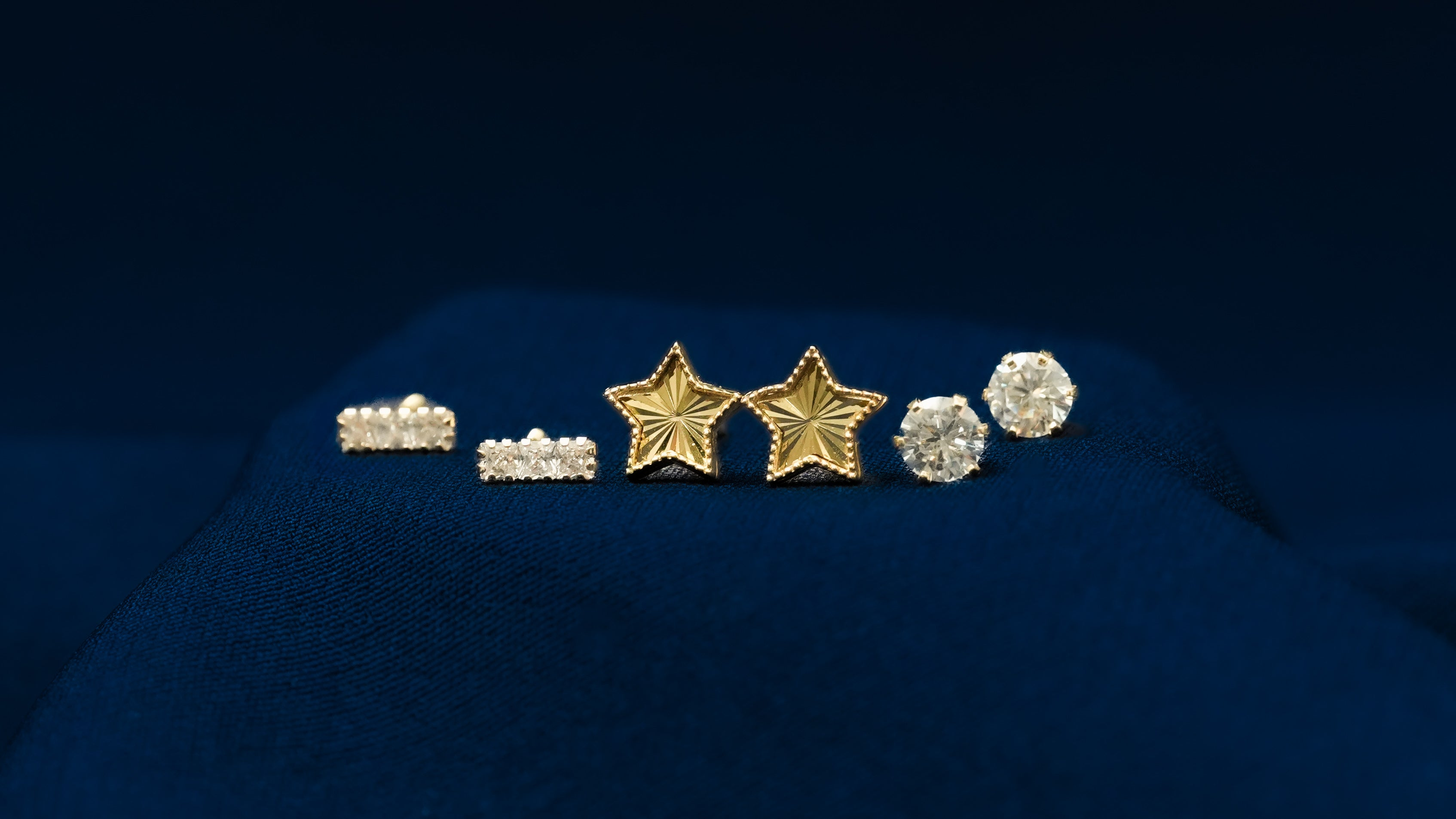 Studs en or pour femmes