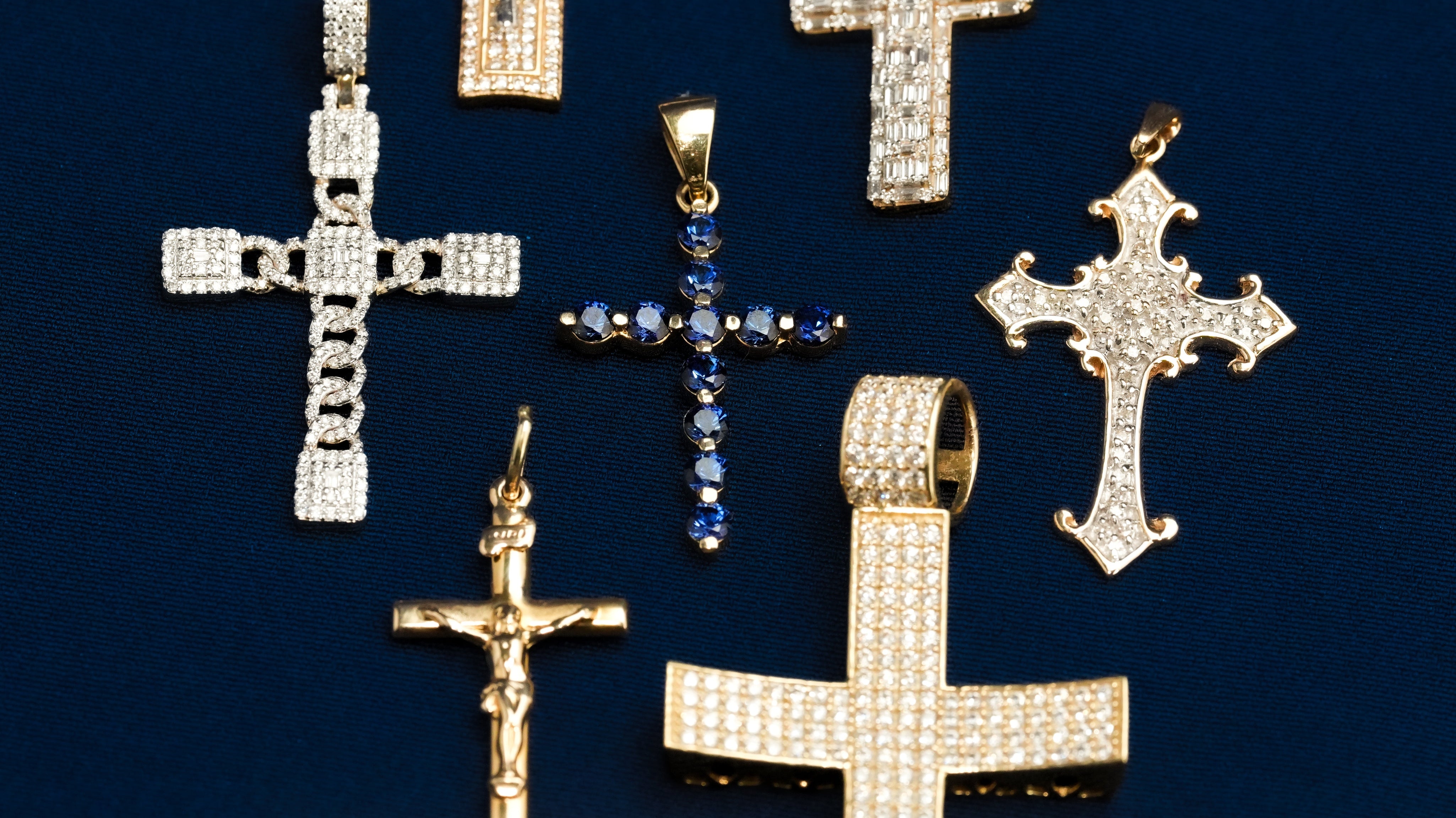 Pendentifs croix pour hommes