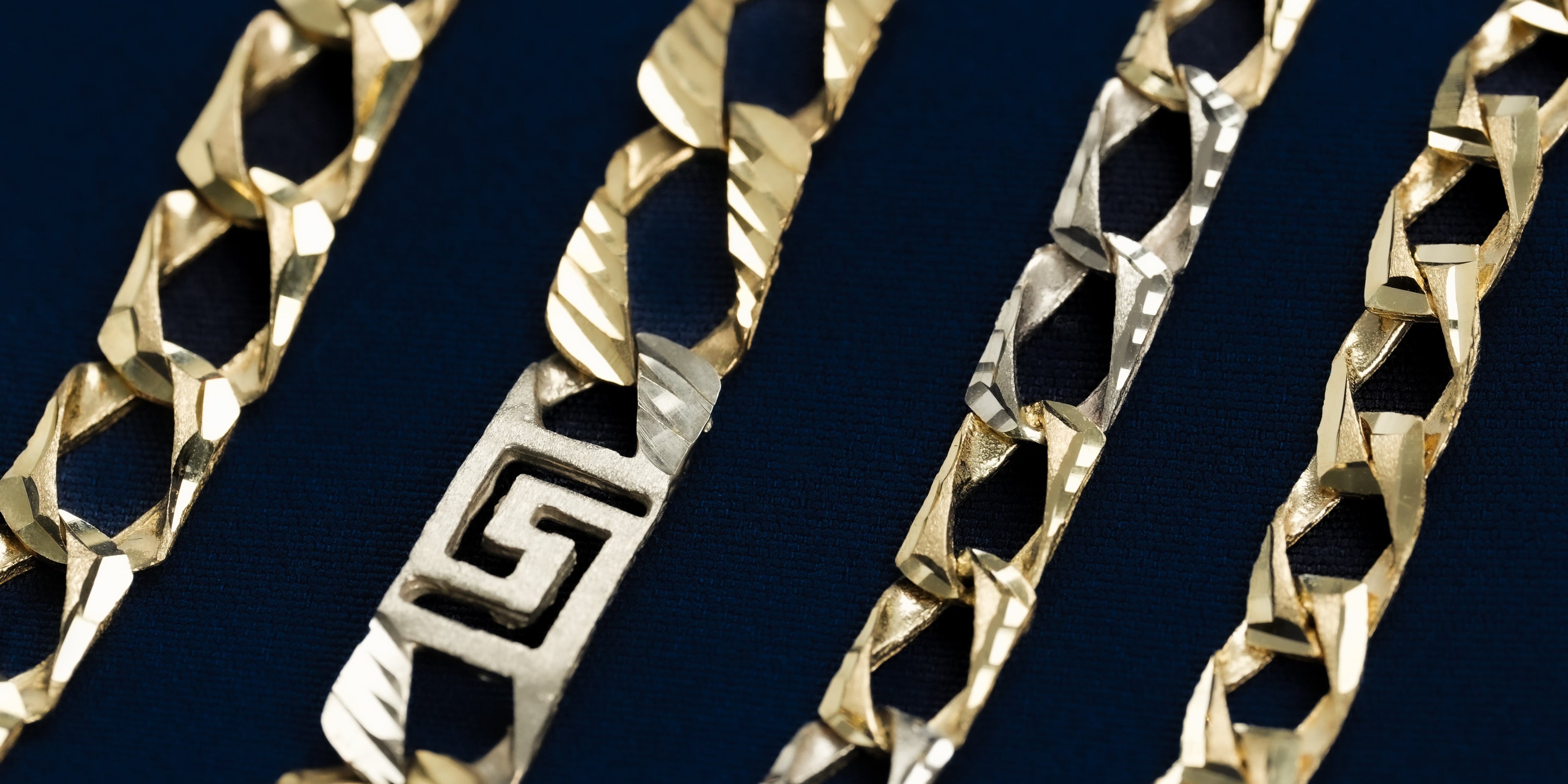 Bracelets casting pour hommes