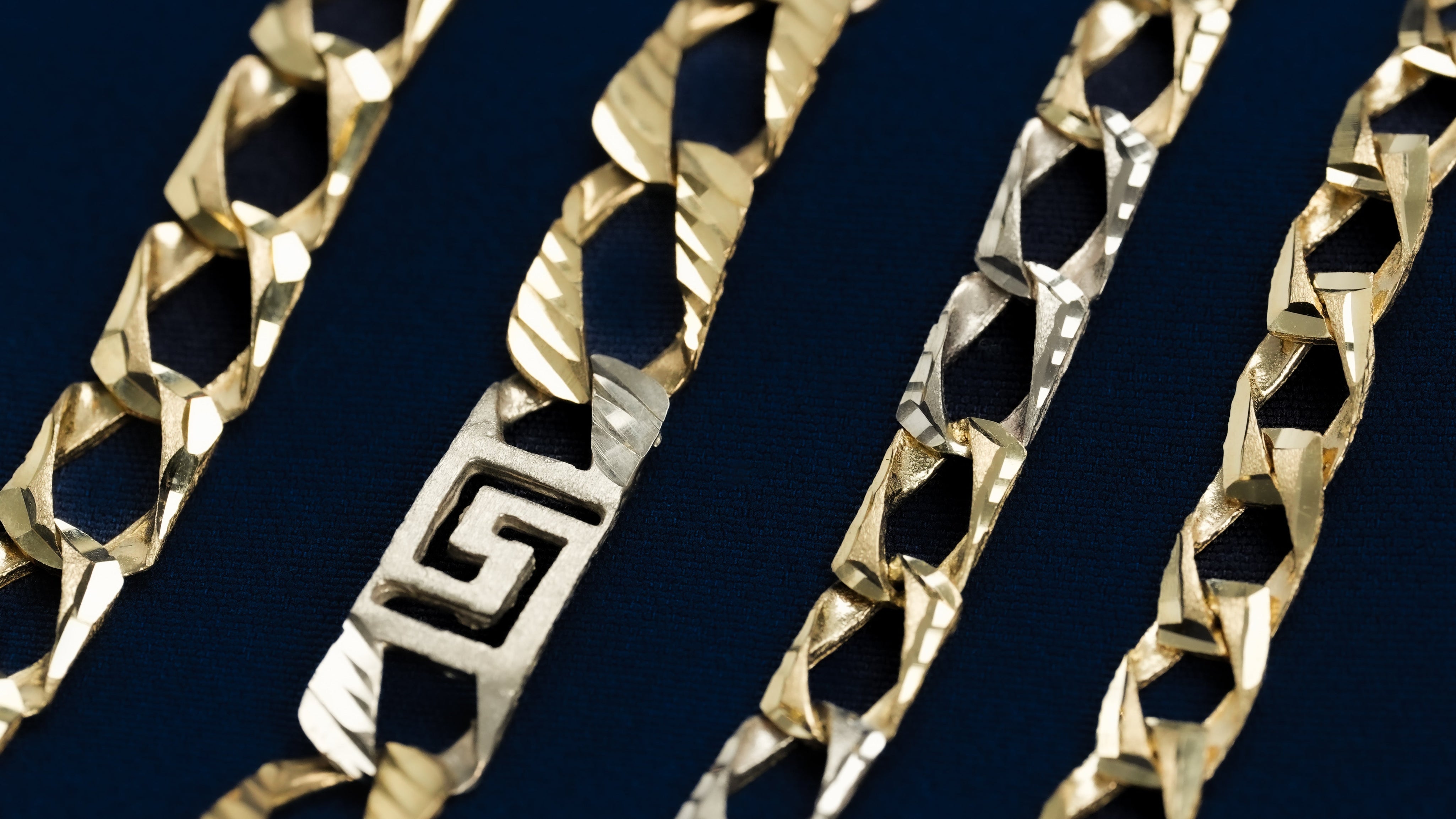 Bracelets casting pour hommes