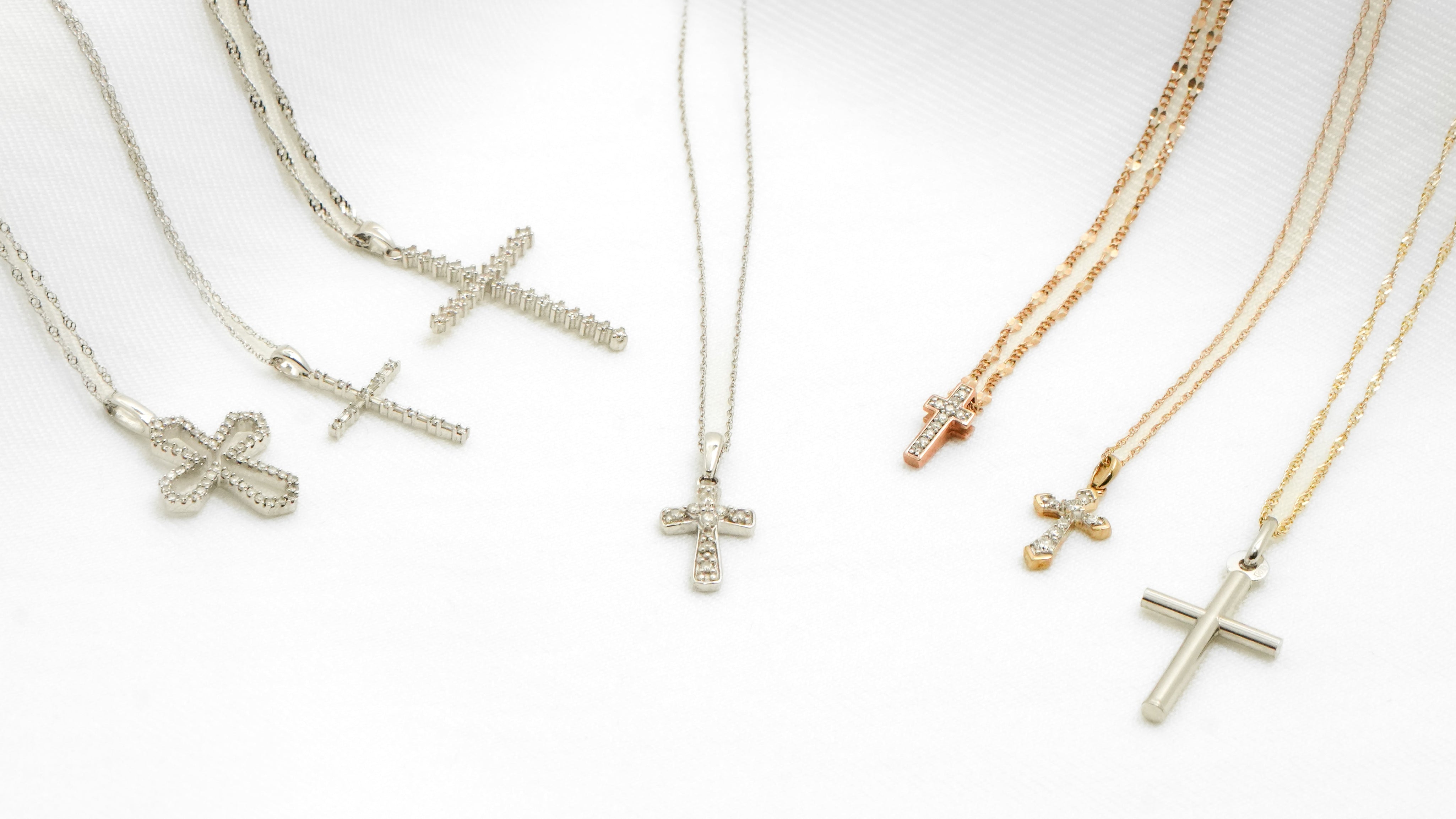 Pendentifs croix pour femmes