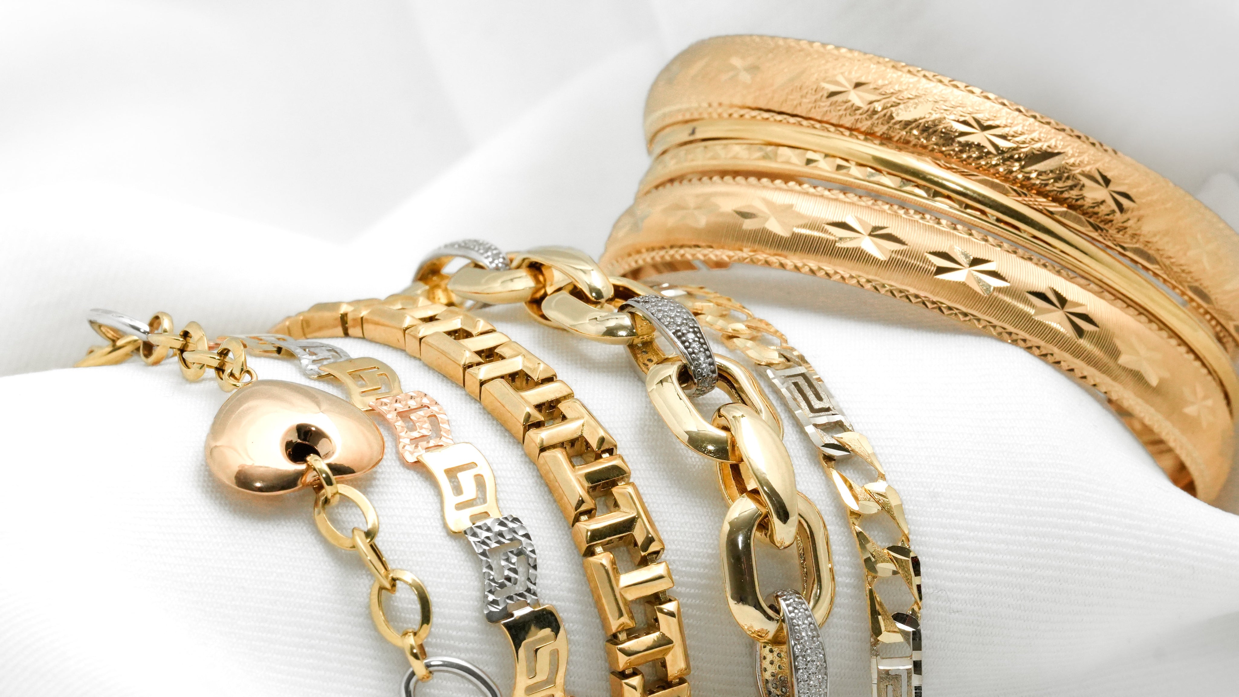 Bracelets en or pour femmes