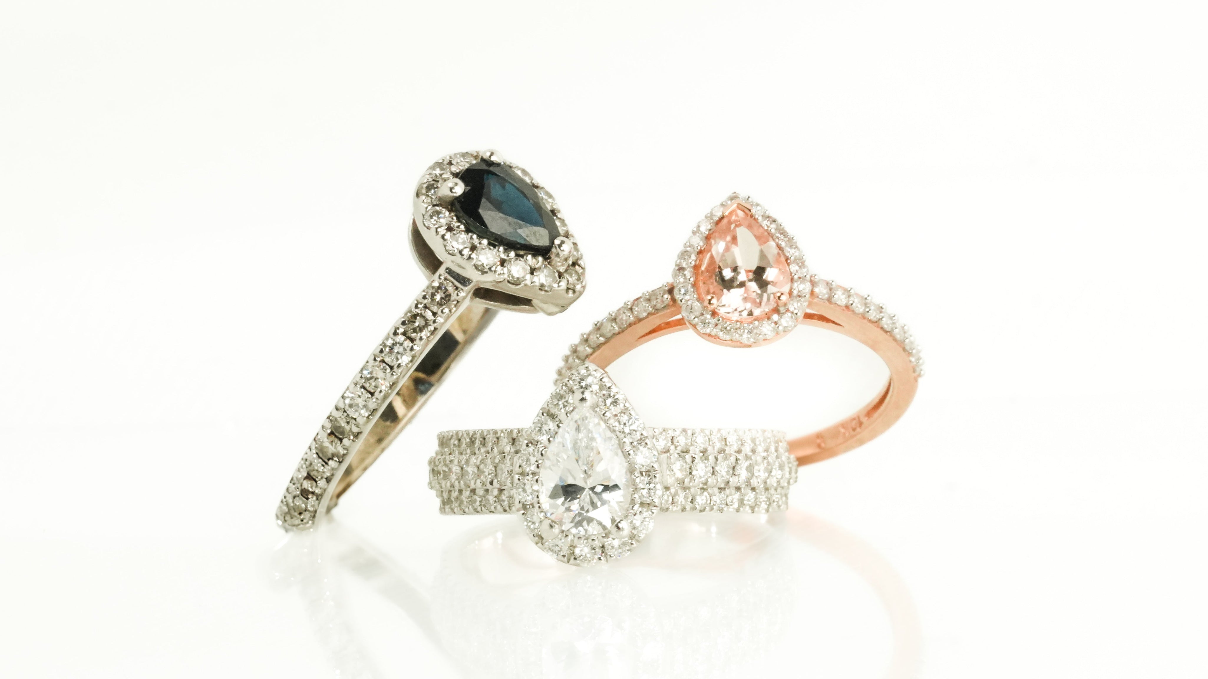 Bagues de fiançailles poire