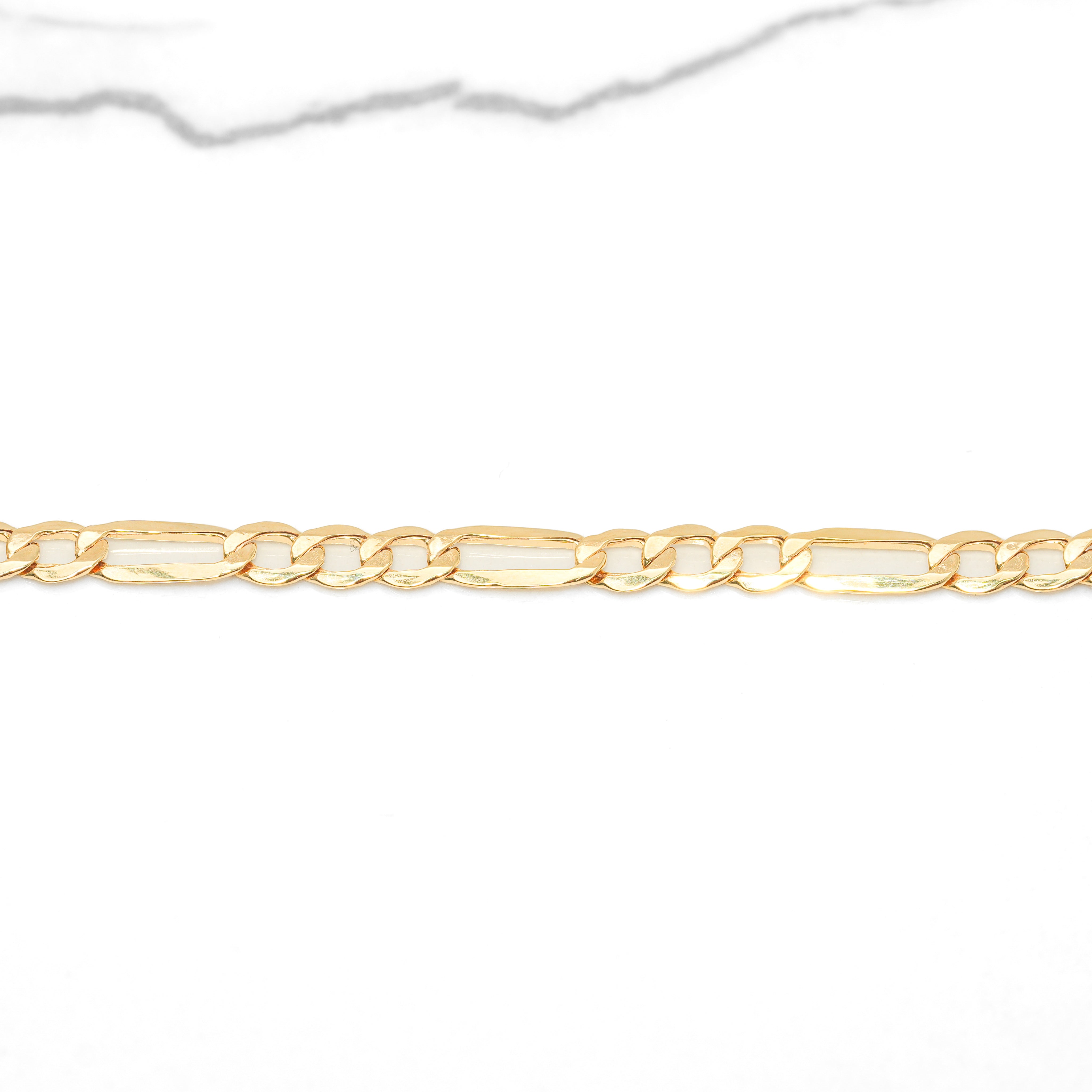 Bracelet - Or 10K jaune barre gravable avec figaro 7.5" - BRG287