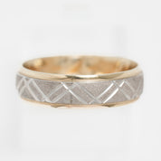 Bague - Or 10K deux tons jaune & blanc jonc à motif sablé - RIG301