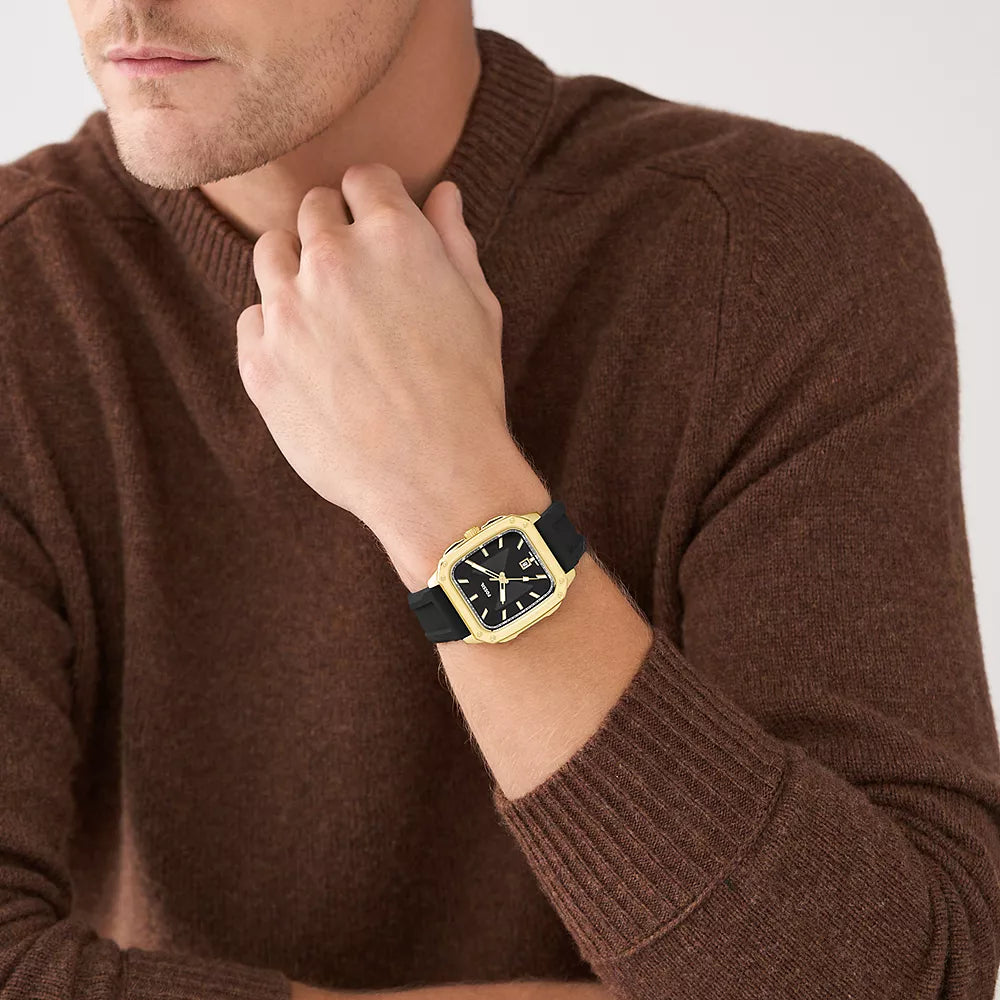 FS5981_onwrist.webp