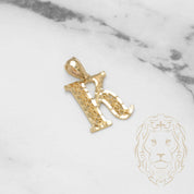 Pendentif - Or 10K jaune "K" motif tourbillon & coupe diamant - PEG437