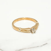 Bague de fiançailles - Or 10K deux tons jaune & blanc solitaire diamant naturel coupe brillant 0.05CT - RIGD020