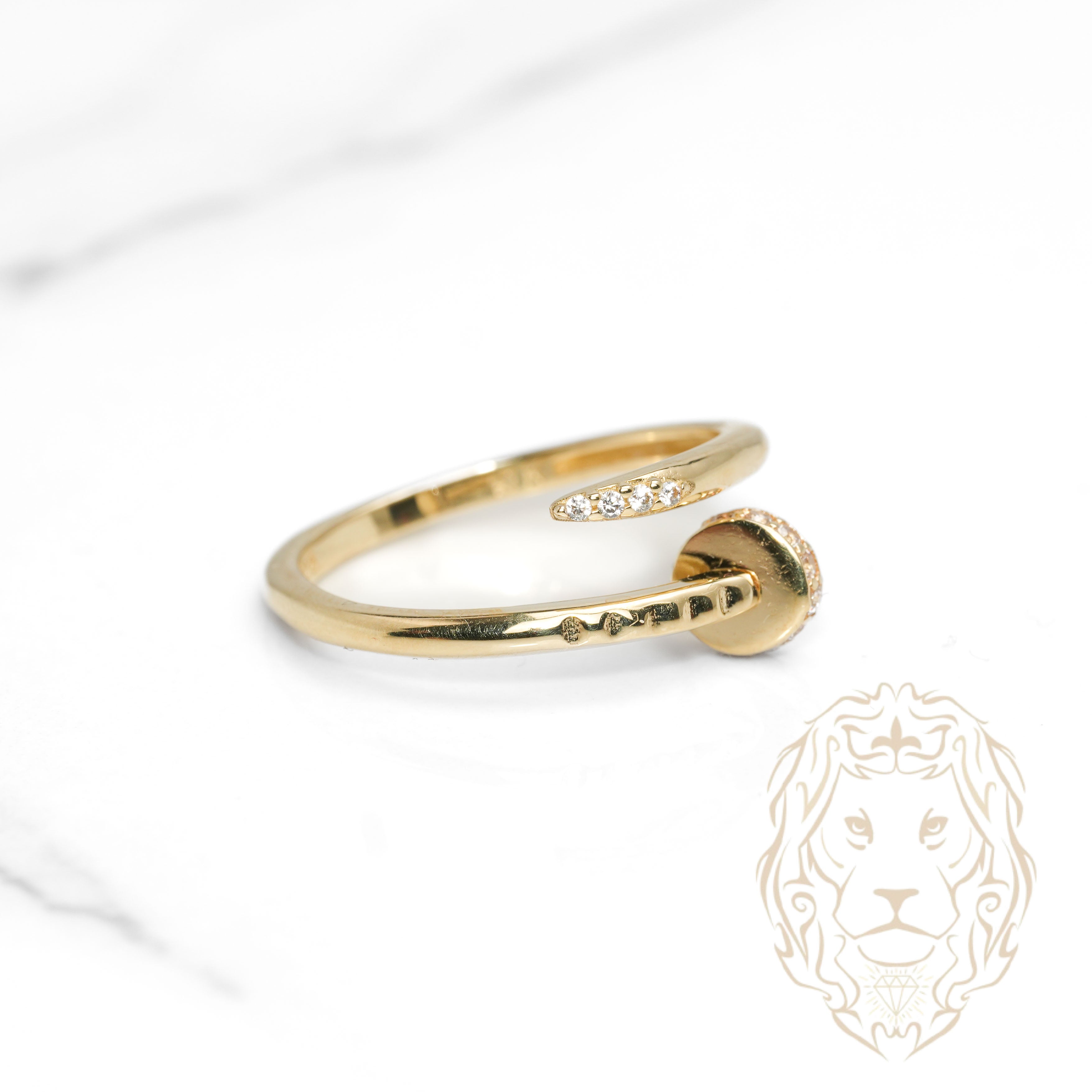 Bague - Or 10K jaune clou pavé de cz - RIG1101