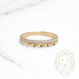 Bague - Or 10K jaune twist & semi-éternité sertie de pierres cz - RIG1124