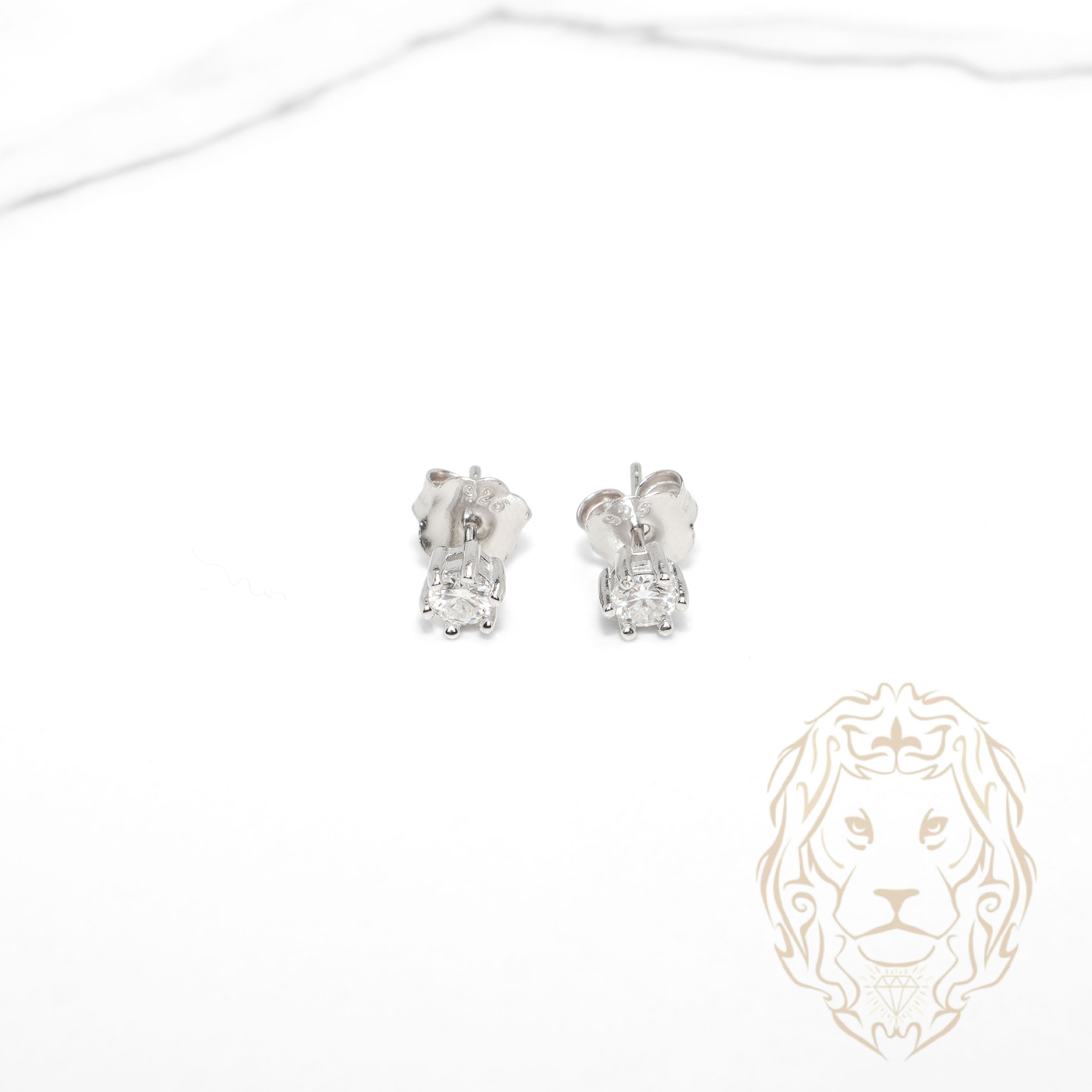 Studs - Argent pierre AAA coupe ronde 0.60TCW / 4mm - BOS385