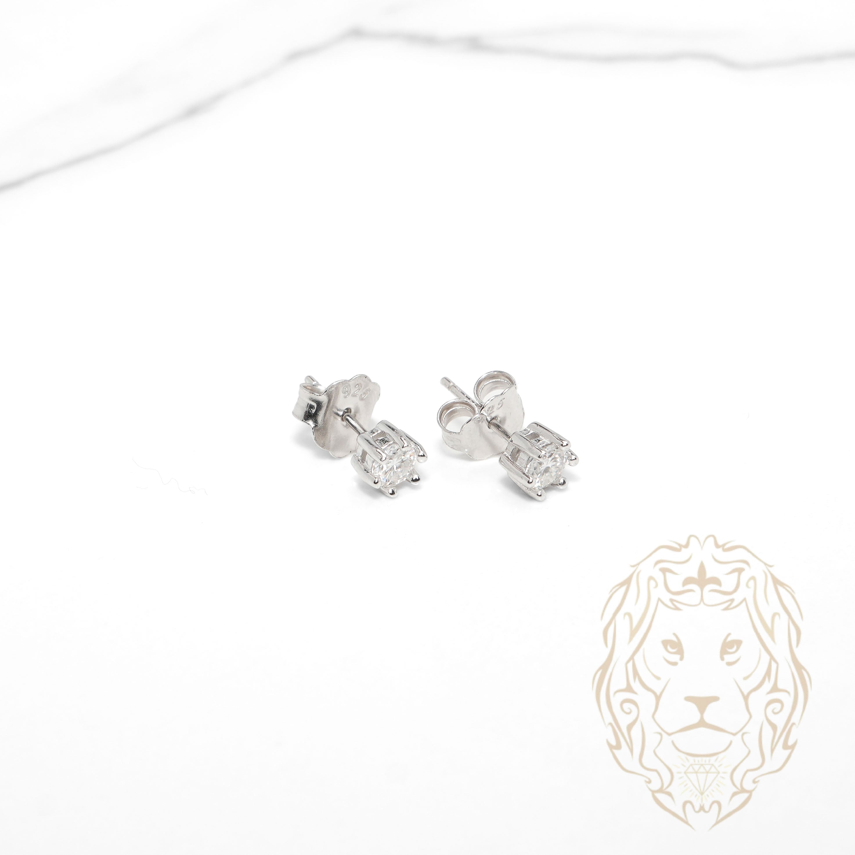 Studs - Argent pierre AAA coupe ronde 0.60TCW / 4mm - BOS385