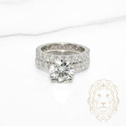 Bague de fiançaille - Or 18K blanc ensemble (2) halo caché diamant laboratoire VS1 coupe rond brillant 3.08CT avec monture & alliance éternité sertie de diamants 3.00TCW - RIGL126