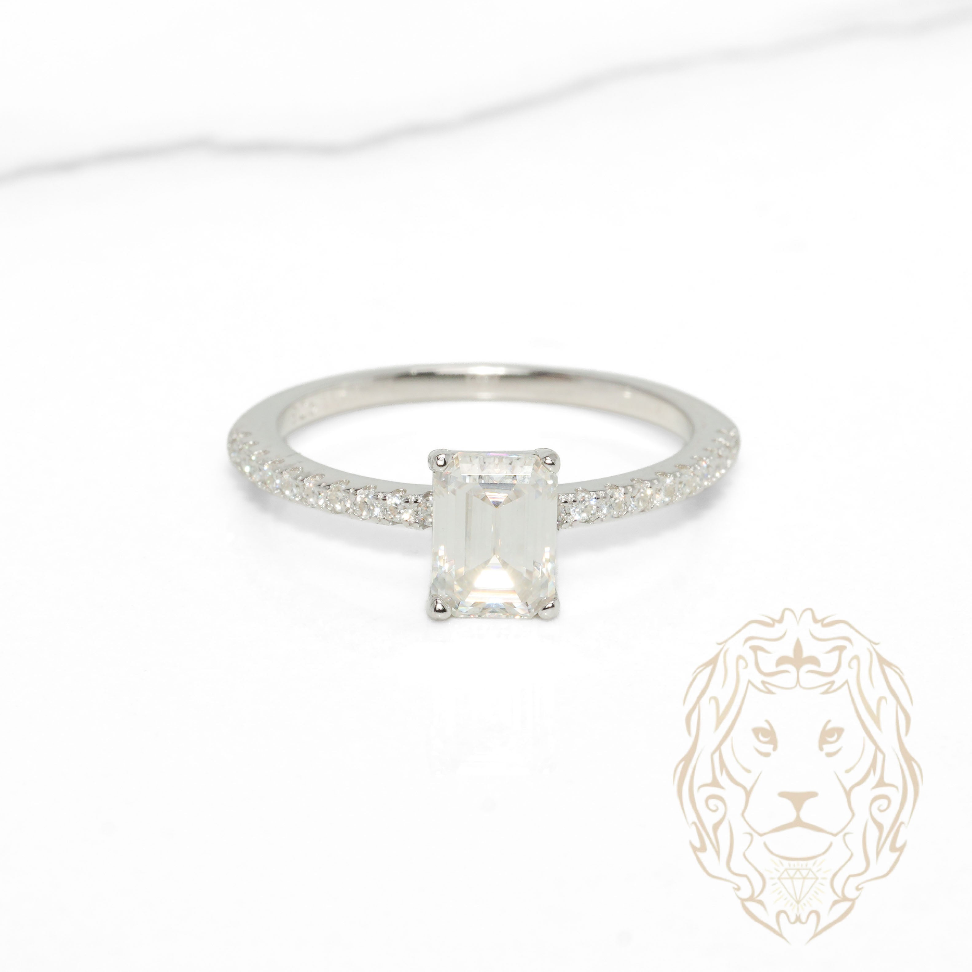 Bague - Argent solitaire pierre AAA coupe émeraude 1.00CT & monture pavé - RIS1421