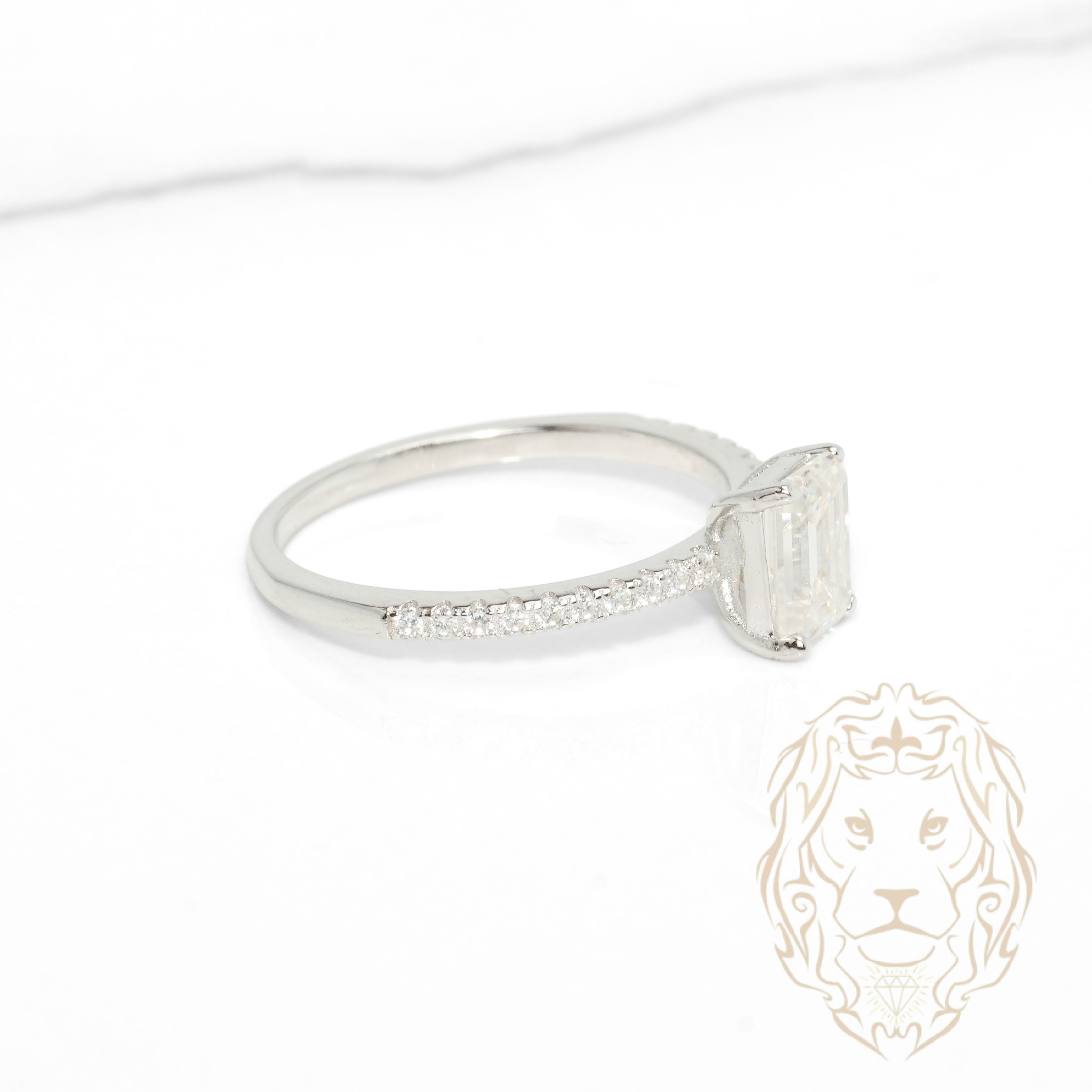 Bague - Argent solitaire pierre AAA coupe émeraude 1.00CT & monture pavé - RIS1421