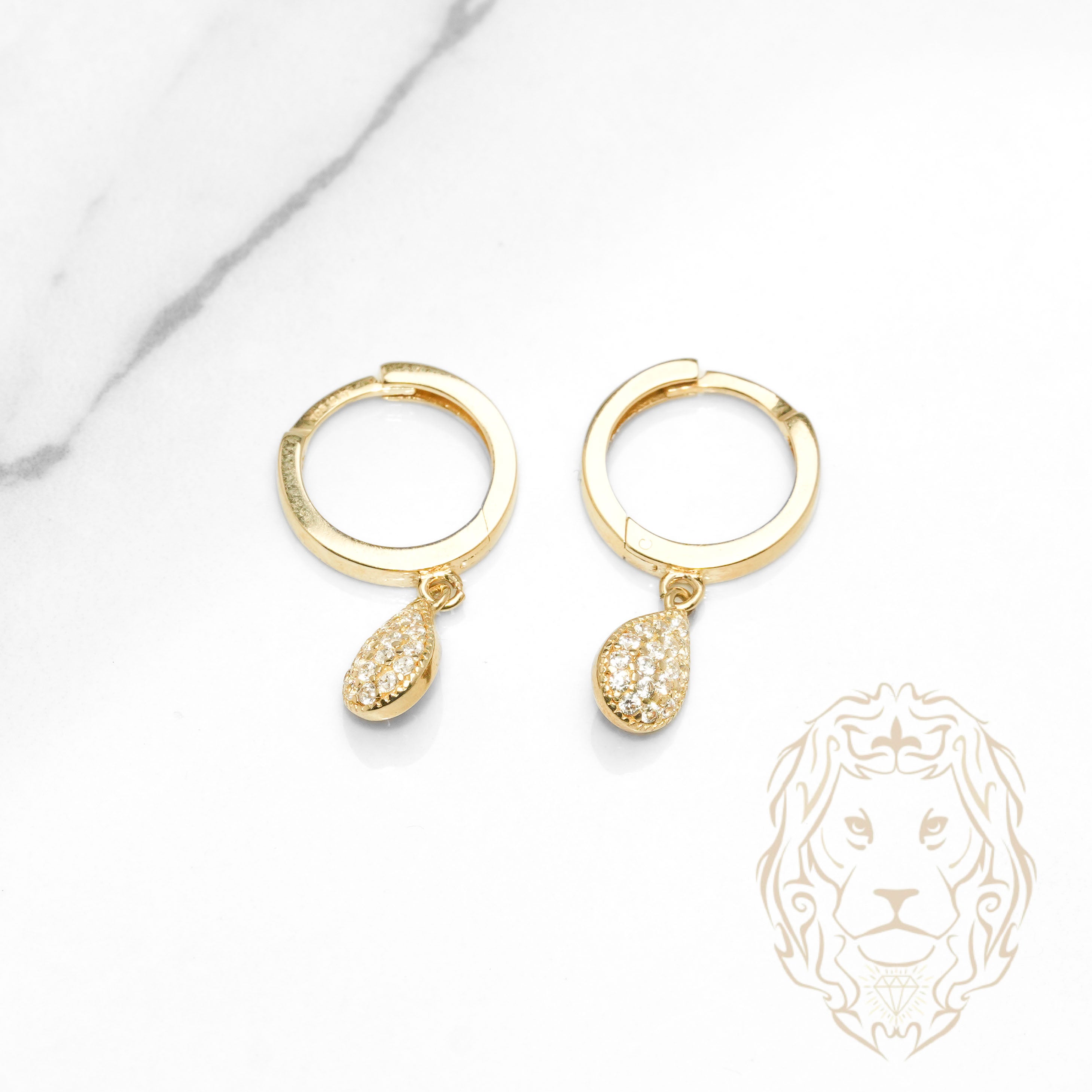 Huggies - Or 10K jaune goutte pendante pavé de cz 5mm X 10mm - BOG1312