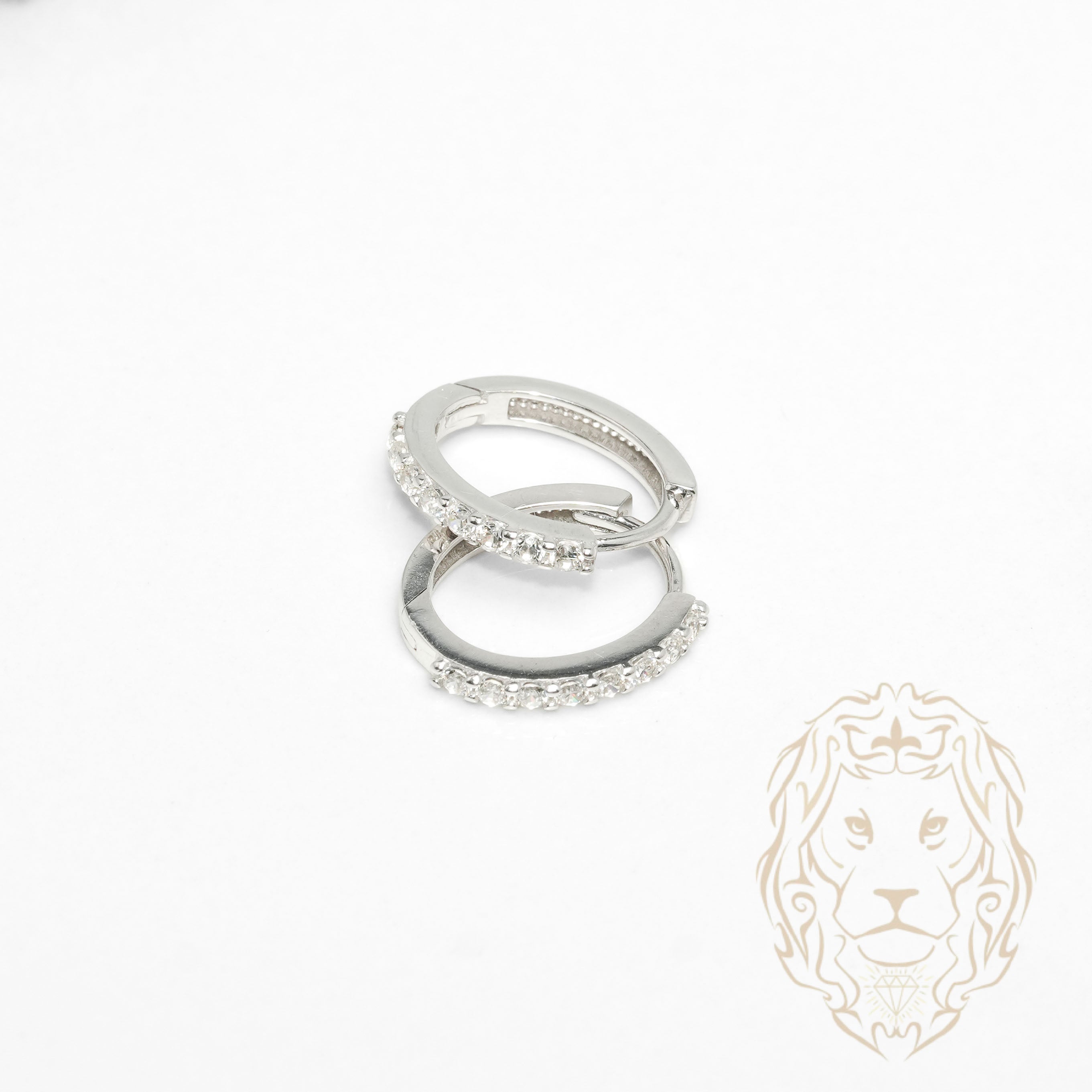Hoops - Or 10K blanc ovale semi-éternité pierres cz 2mm X 11mm - BOG1338