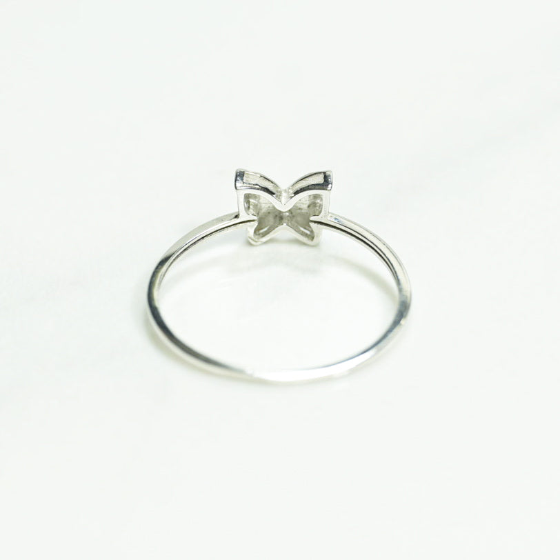 Lady's ring - 10K gold glossy white butterfly - RIG112