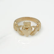 Men's ring - 10K yellow gold Claddagh - RIG227