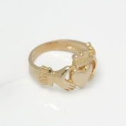 Men's ring - 10K yellow gold Claddagh - RIG227