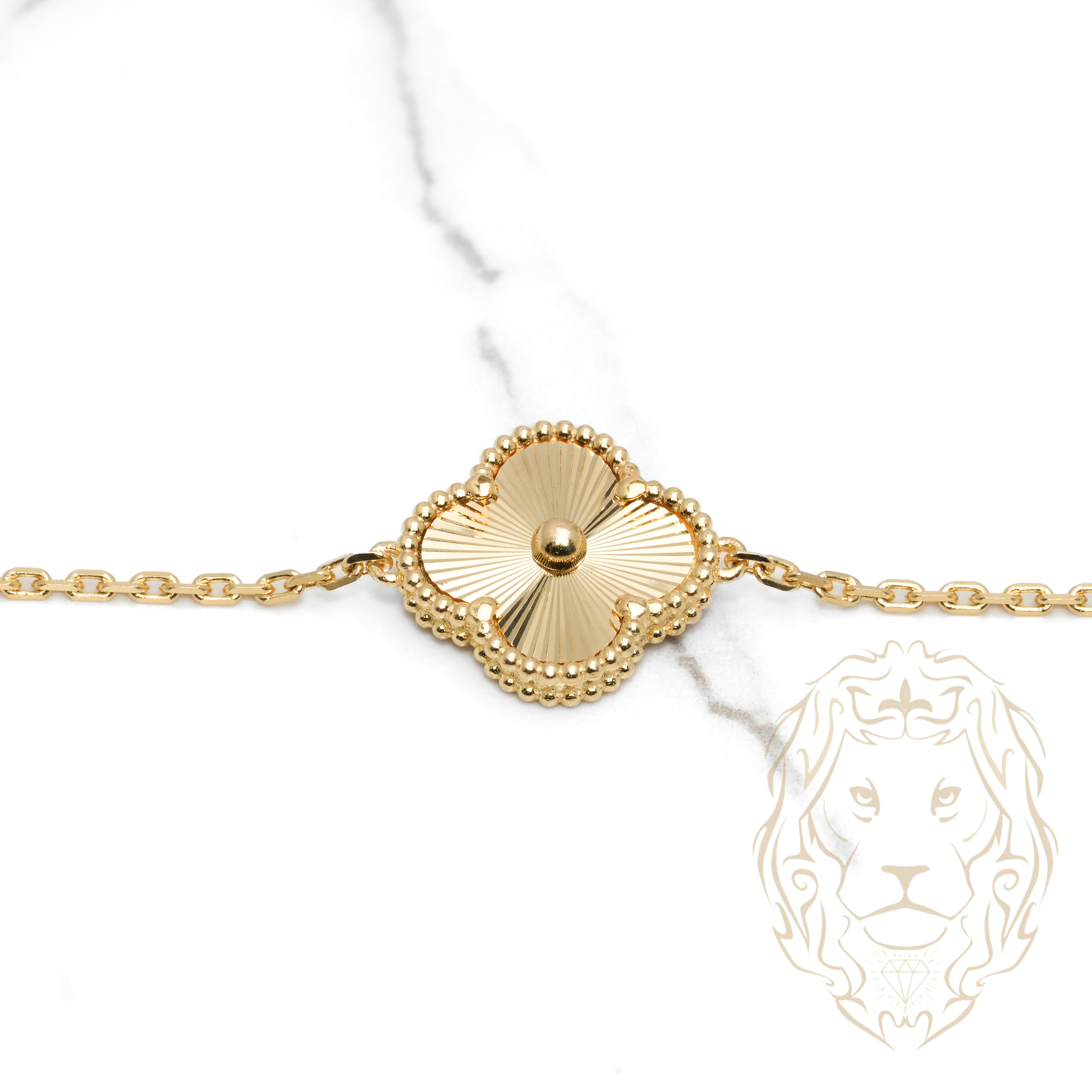 Bracelet - Or 10K jaune trèfle guilloché 15mm - BRG866