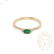 Bague - Or 10K jaune twist émeraude ovale & diamants naturels 0.05TCW - RIGD580