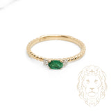 Bague - Or 10K jaune twist émeraude ovale & diamants naturels 0.05TCW - RIGD580