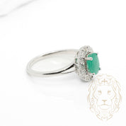 Bague - Or 10K blanc halo émeraude ovale & diamants naturels 0.20TCW - RIGD590