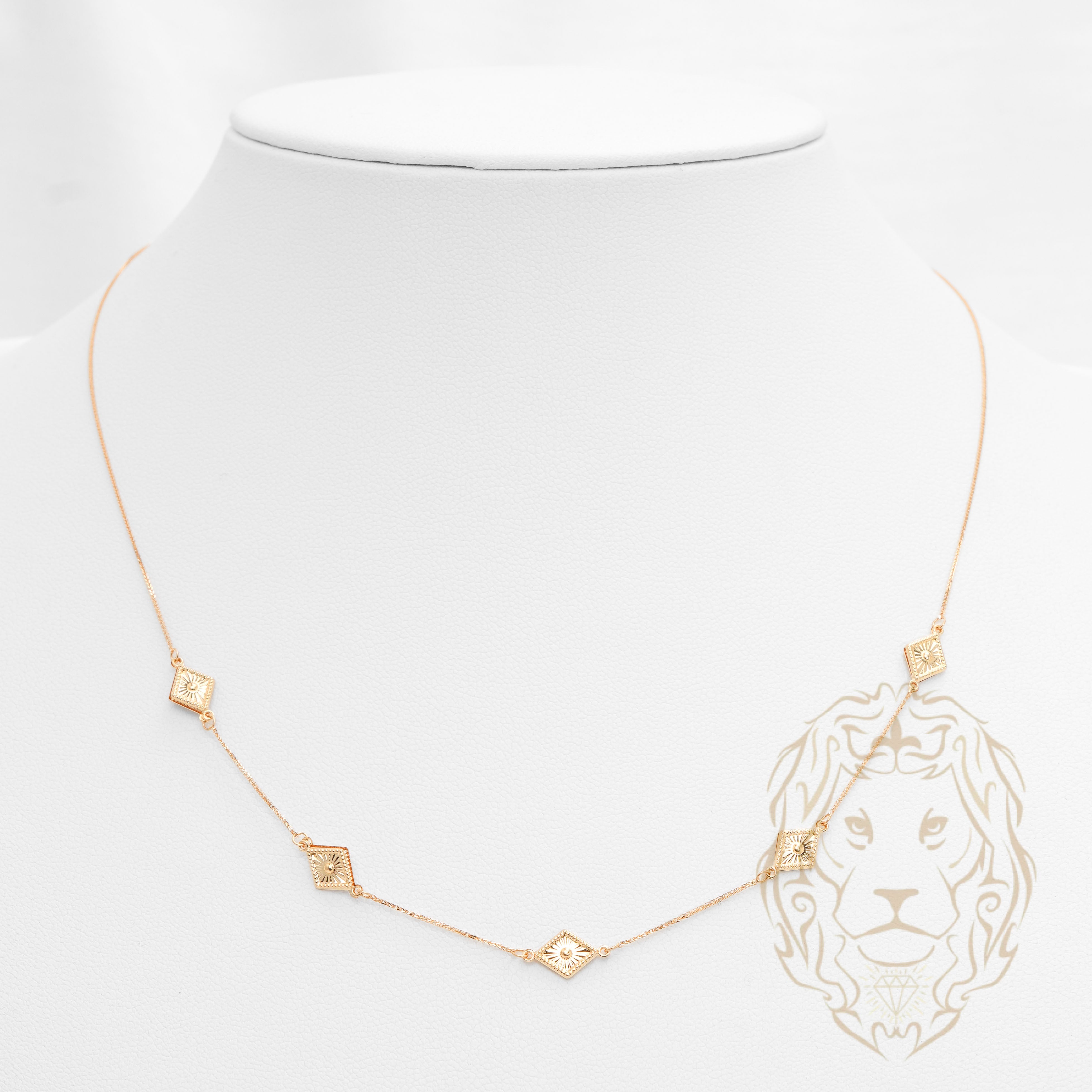 Collier - Or 18K jaune motif reina - CHG1217
