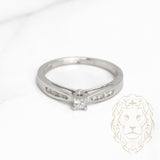 Bague de fiançailles - Or 10K blanc diamant naturel coupe princesse avec monture canal 0.20CT - RIGD255