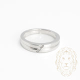 Bague jonc - Or 10K blanc trois pierres diamants naturels 0.05CT & rainure polie - RIGD367