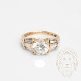 Bague de fiançailles - Or 10K jaune pierre centrale cz coupe rond & cz coupe baguettes effilées - RIG727