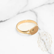 Bague - Or 10K jaune signet avec étoile coupe diamant & finition sablée - RIG758