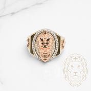 Bague - Or 10K tricolore jaune, blanc & rose crâne avec barbe et couronne pavé de cz - RIG793