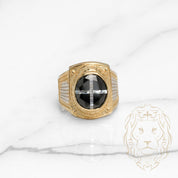 Bague - Or 10K jaune deux tons jaune & blanc chevalière sertie d'un pierre cz noire & blanc - RIG824