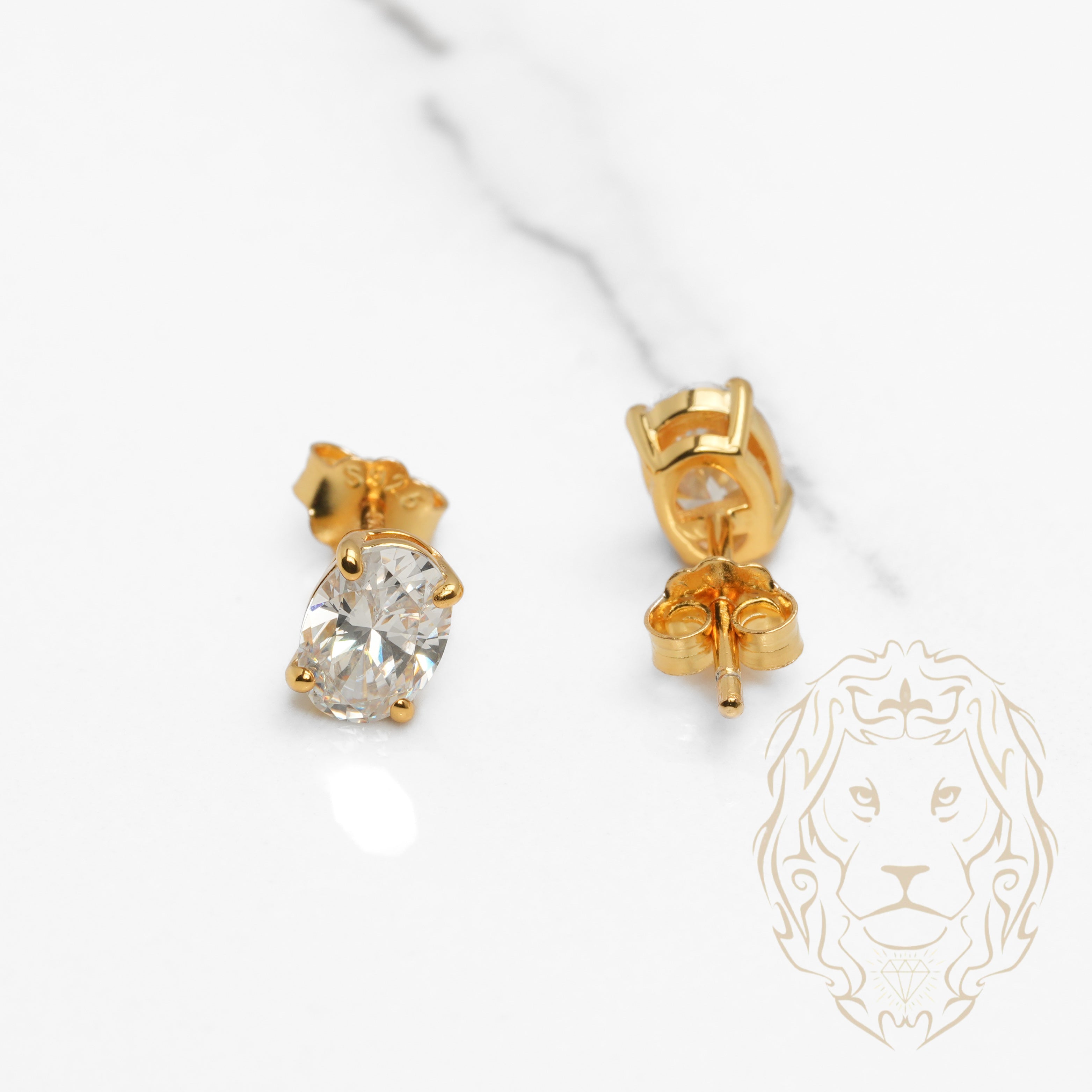 Studs - Argent plaqué or zircone cubique coupe ovale 0.75PTS / 7mm - BOS360