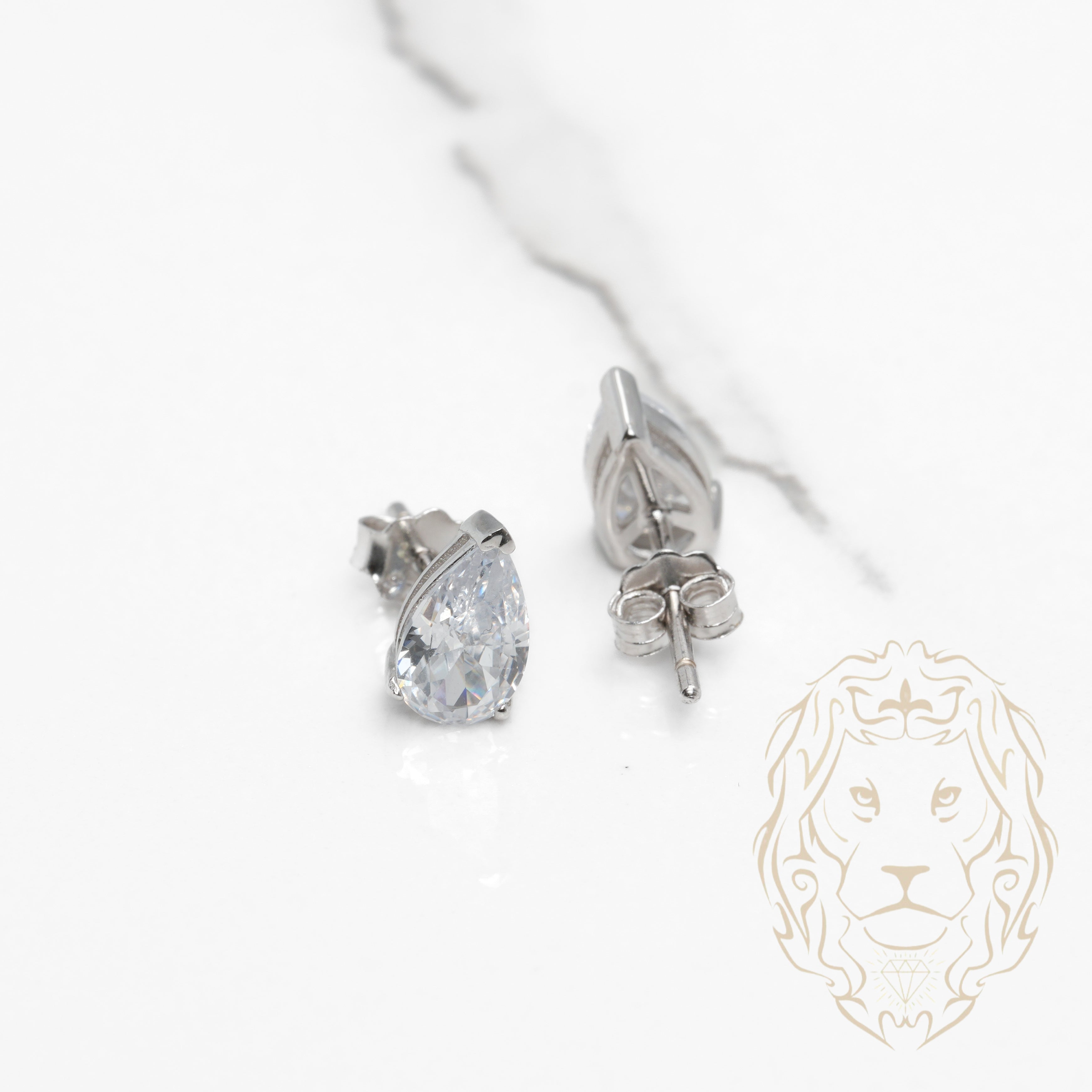 Studs - Argent zircone cubique coupe poire 1.25PTS / 8mm - BOS361