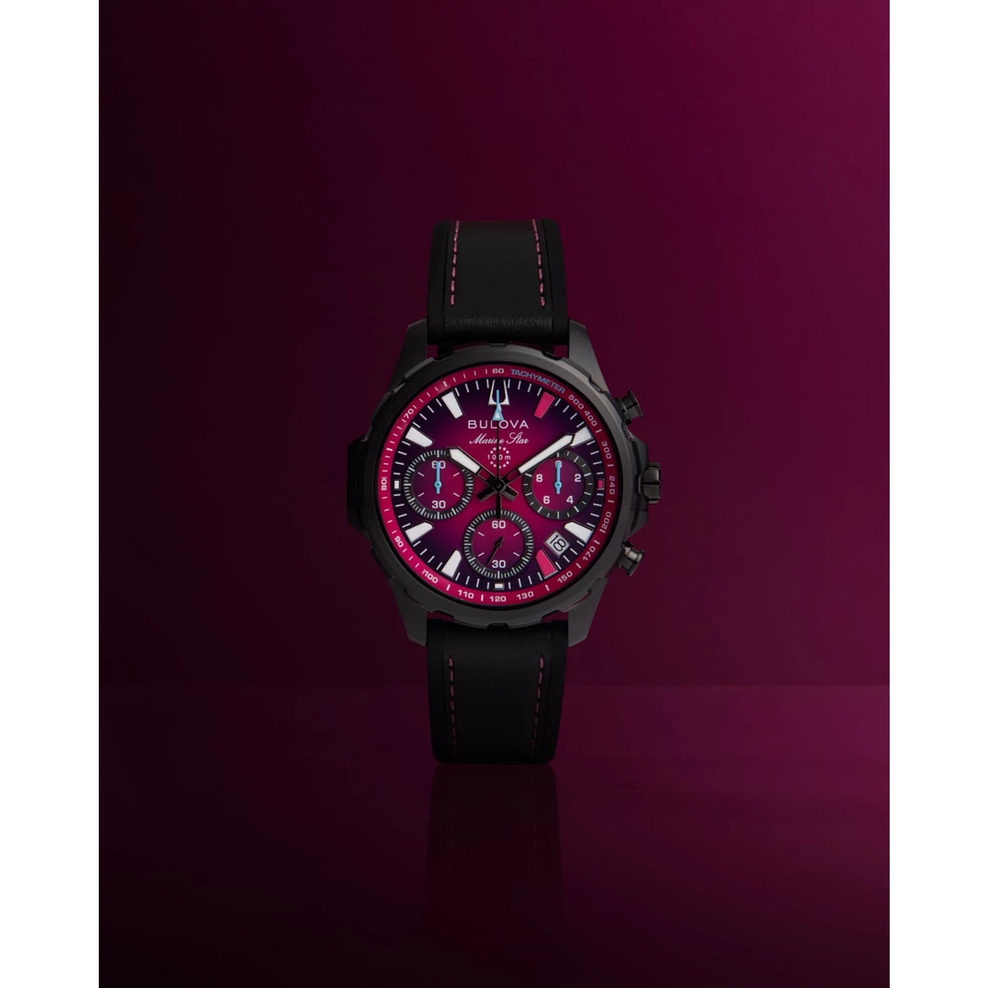 Montre Bulova Marine Star Series B E1 Team Miami 98B476, cadran violet, mise en situation