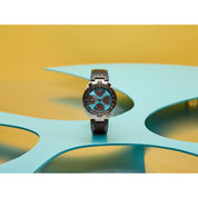 Montre Citizen Promaster Tsuno Chrono Racer AV0106-01L, cadran bleu, mise en situation