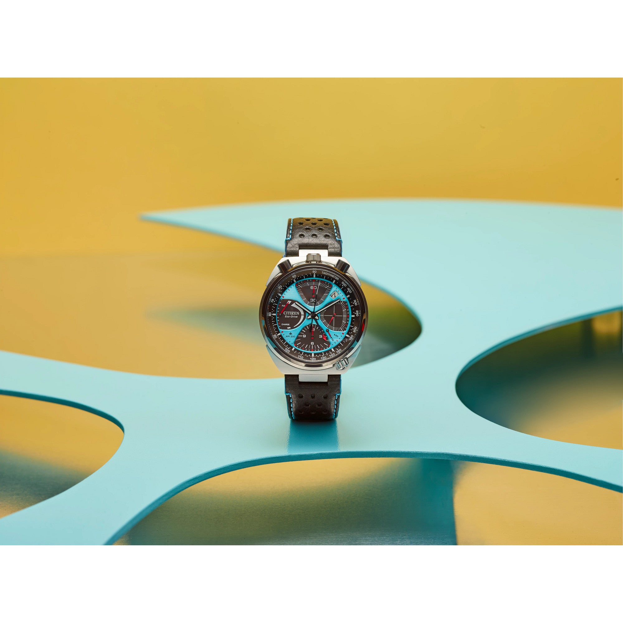 Montre Citizen Promaster Tsuno Chrono Racer AV0106-01L, cadran bleu, mise en situation