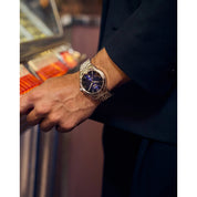 Montre Citizen Rolan AW0150-53L, cadran bleu, mise en situation