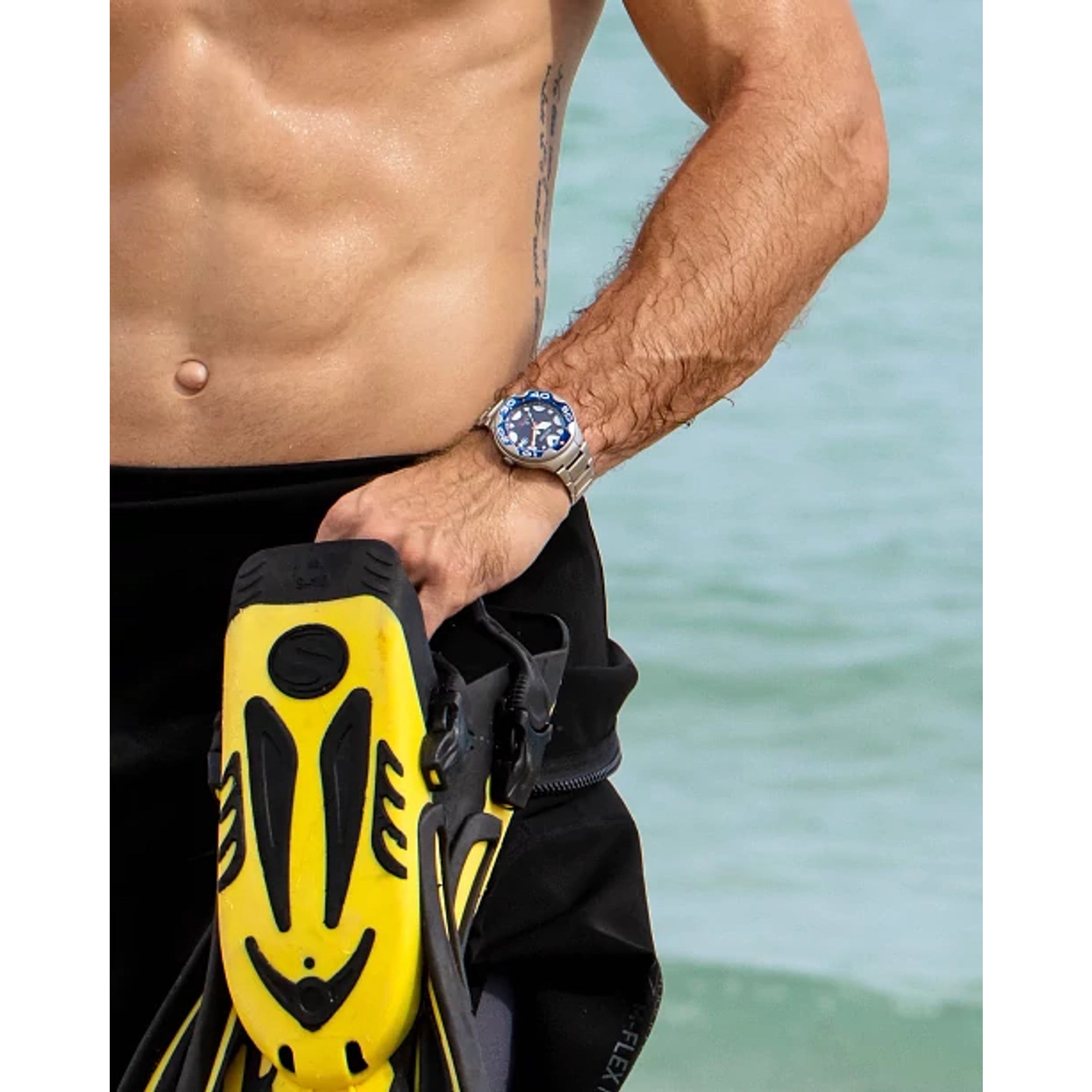 Montre Citizen Promaster Dive BN0231-52L, cadran bleu, mise en situation