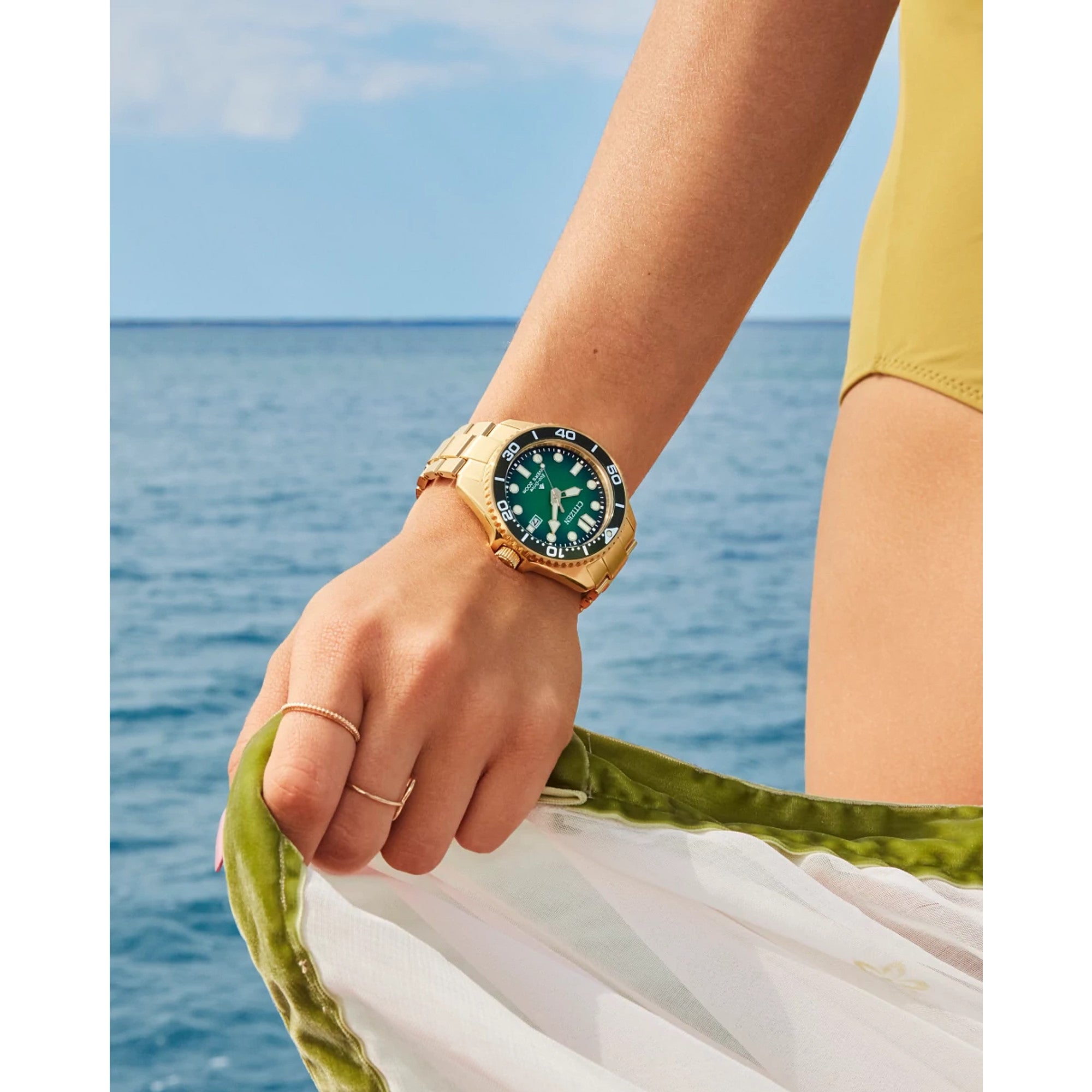Montre Citizen Promaster Dive BN0262-59W, cadran vert, mise en situation