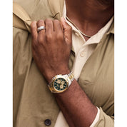 Montre Citizen Sport Luxury CA4684-54X, cadran vert, mise en situation