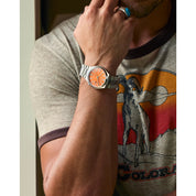 Montre Citizen Tsuyosa NJ0151-53Z, cadran orange, mise en situation