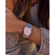 Montre Citizen Tsuyosa NJ0200-50Z, cadran rose, mise en situation