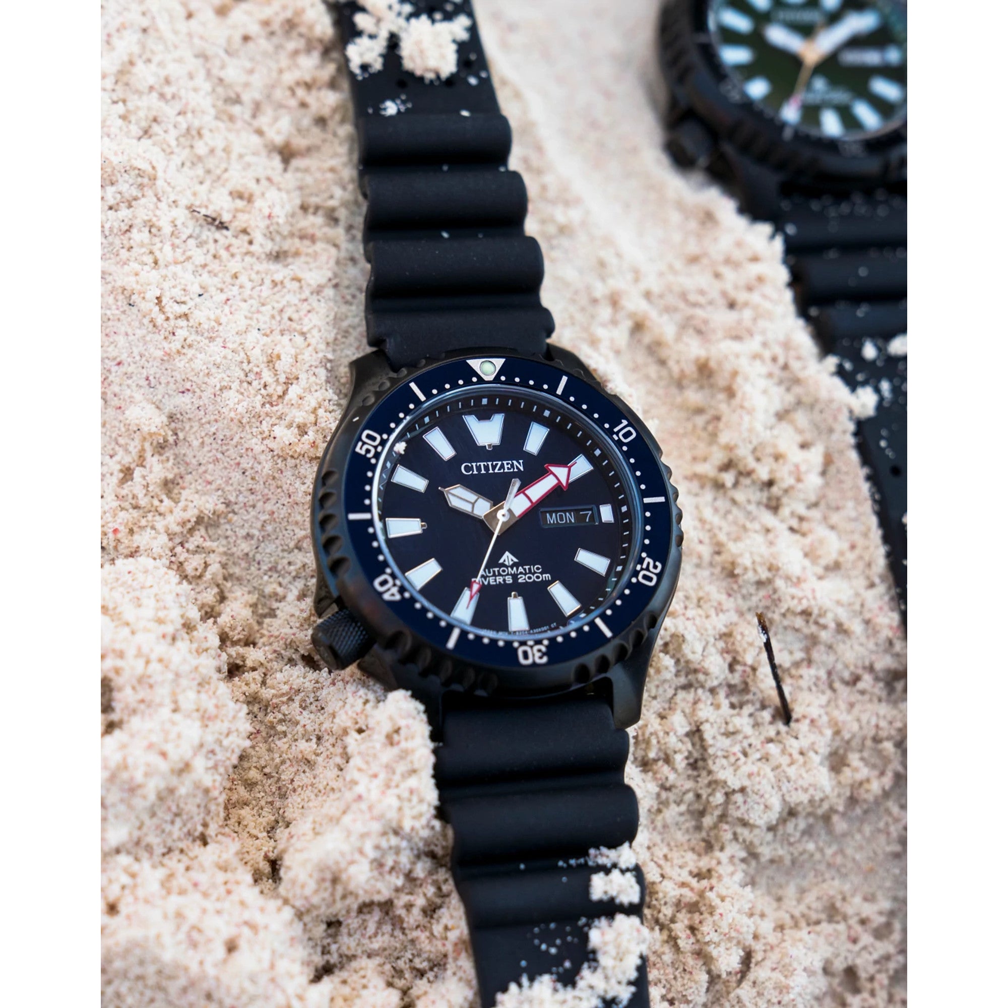 Citizen Promaster Dive Automatic NY0158-09L watch, blue dial, lifestyle