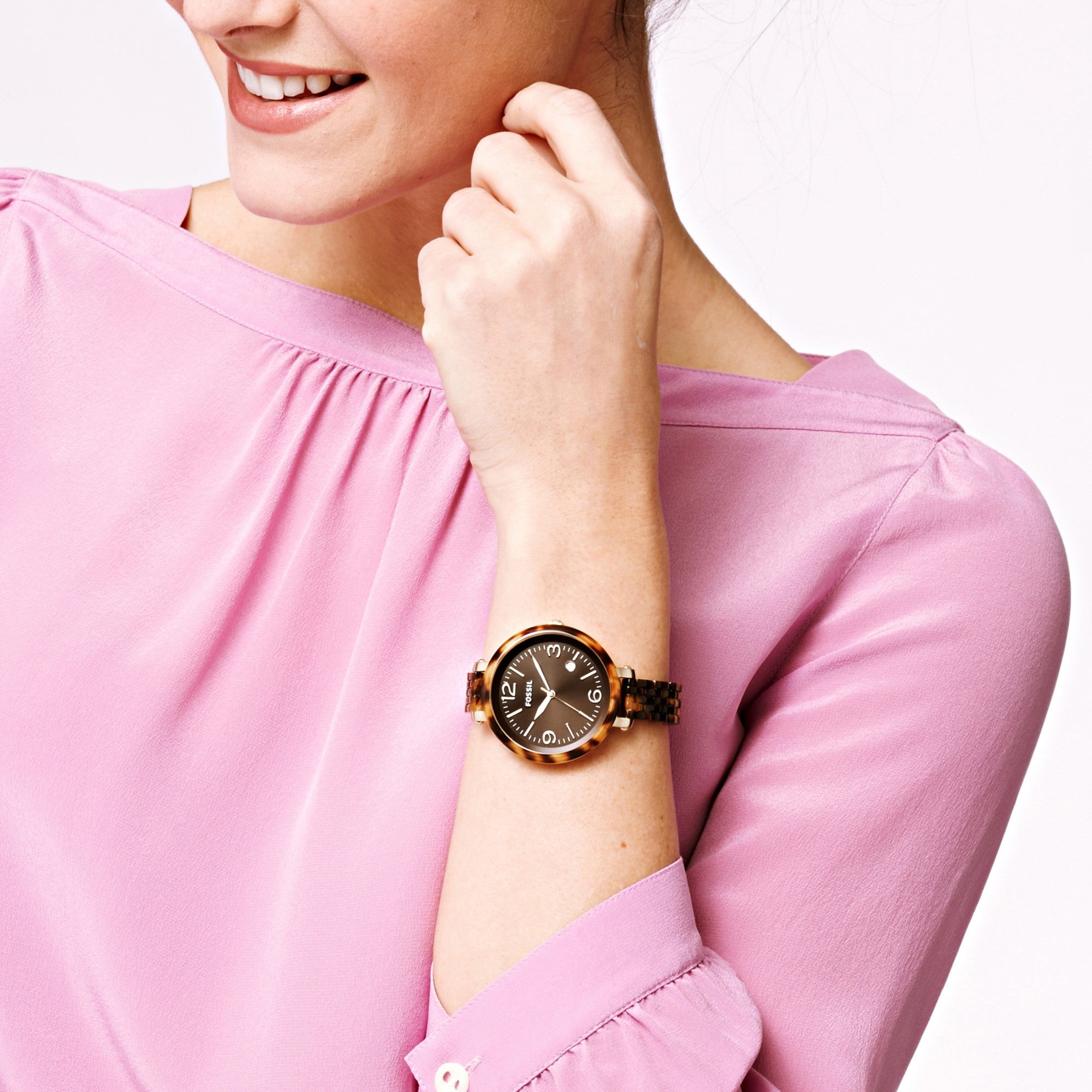 Montre Fossil Heather JR1406, cadran noir, portée au poignet